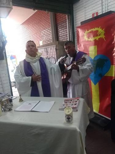 Plaza de mercado del 20 de julio Comunión Ecuménica Mundial